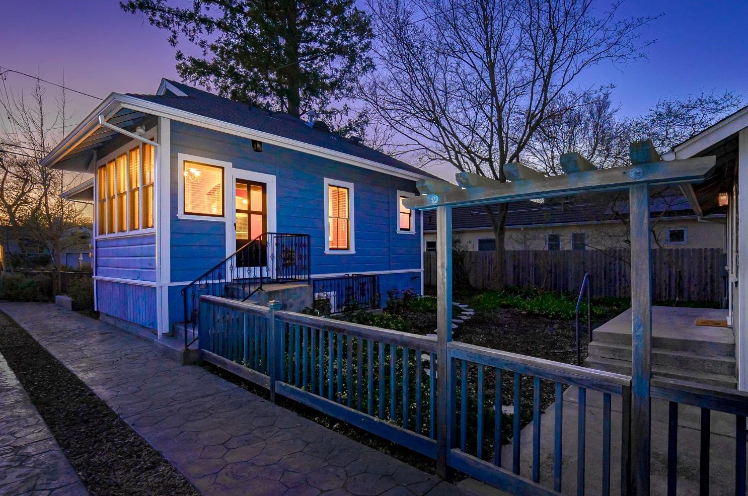 516 D St, Davis CA 95616-3815 exterior