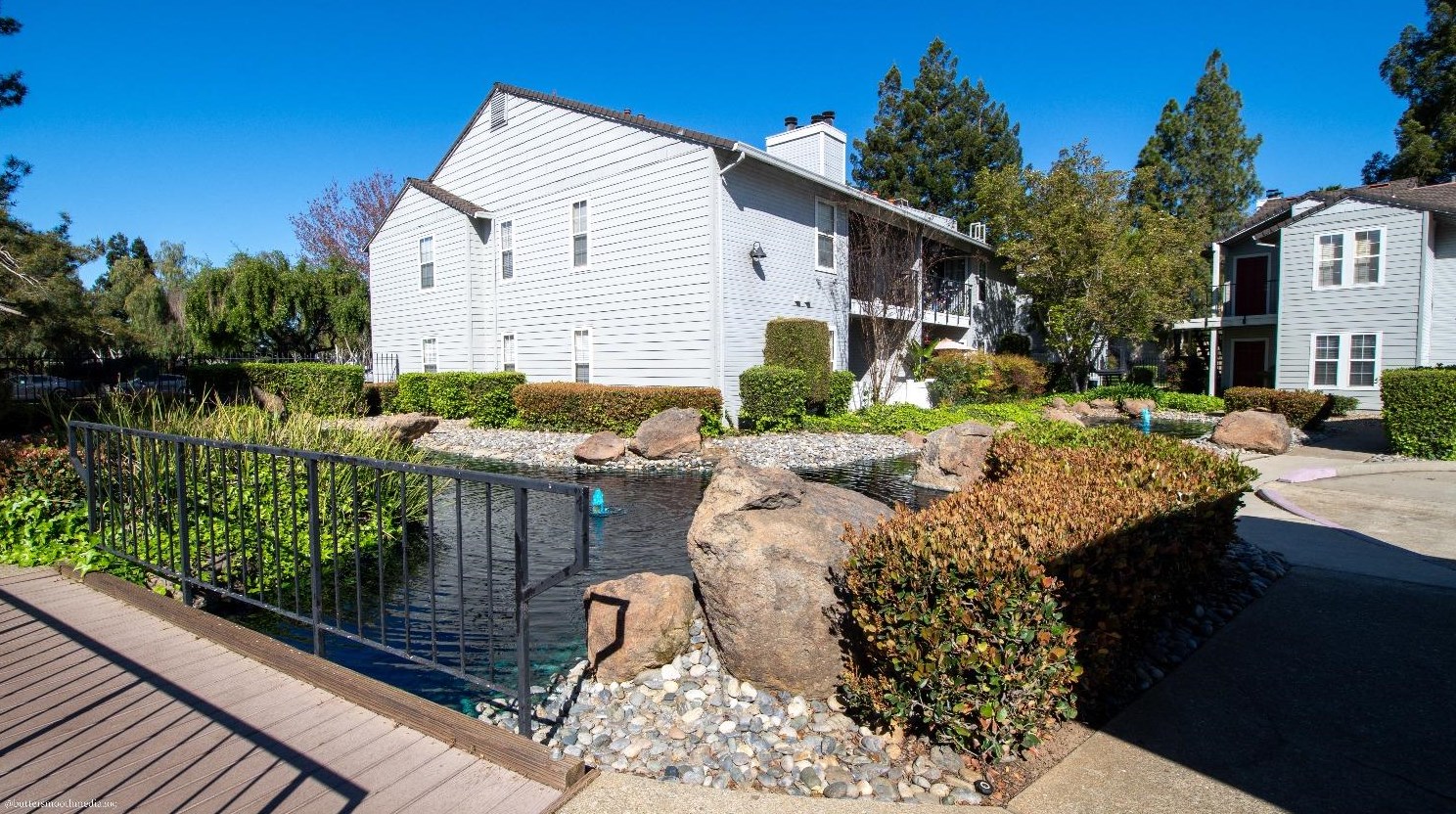 2400 Eilers Ln, Lodi CA  95242-9650 exterior