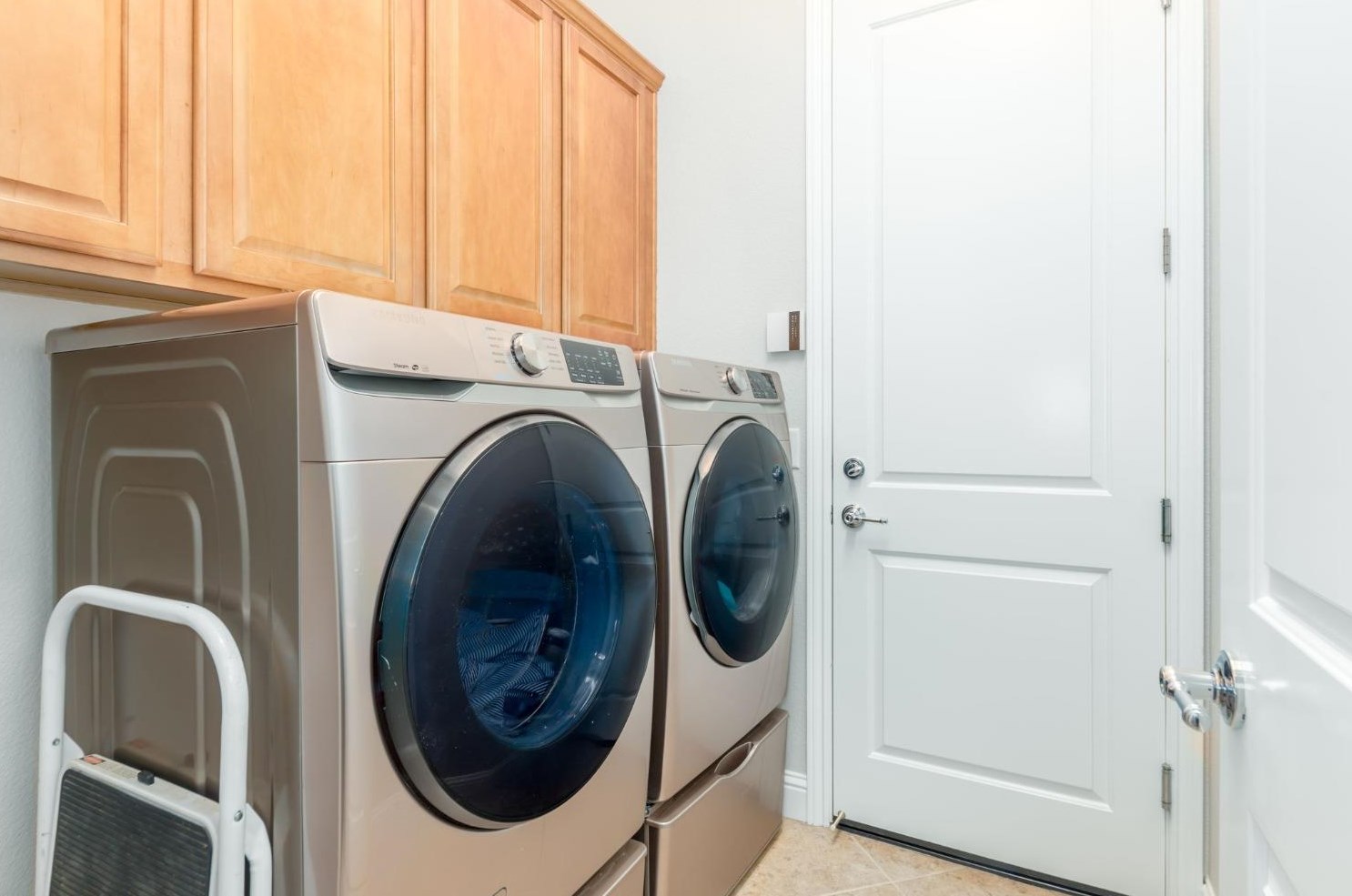 2129 Ashton Dr, Roseville CA  95747-9086 exterior