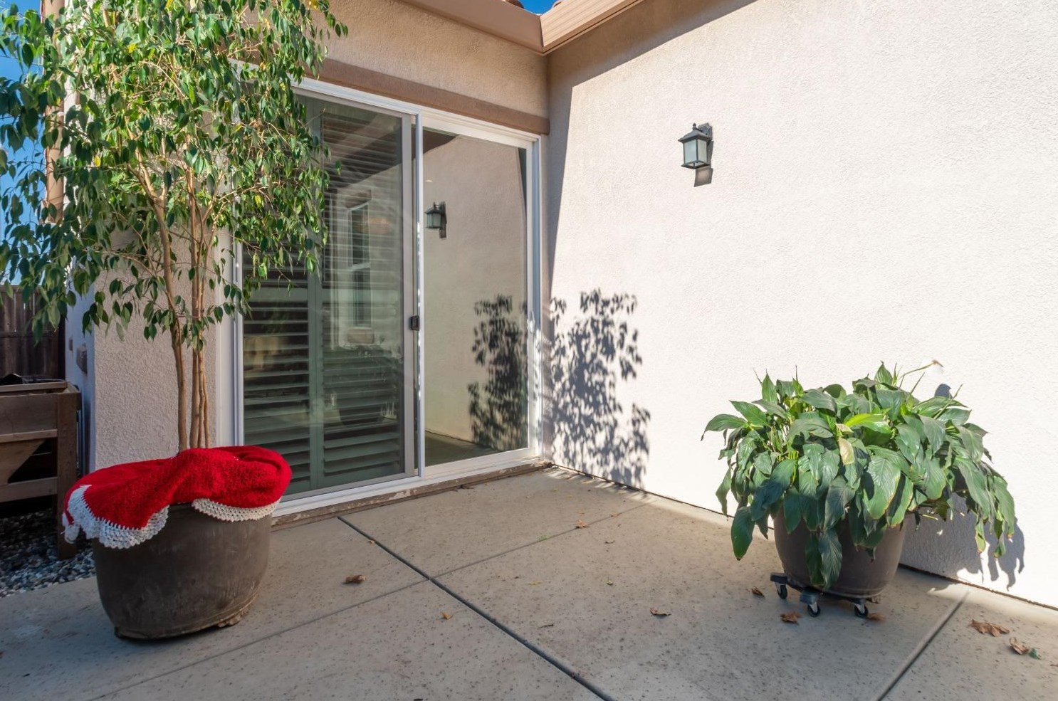 2129 Ashton Dr, Roseville CA  95747-9086 exterior