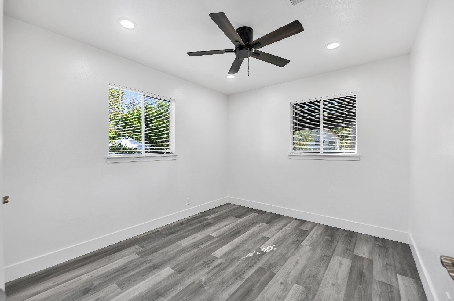 3041 San Carlos Way, Sacramento CA  95820-2711 exterior