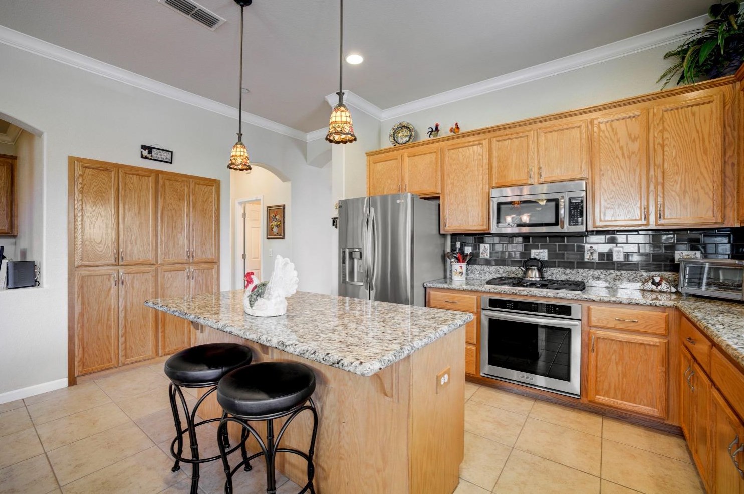1750 Ravenna Way, Roseville CA  95747-5045 exterior