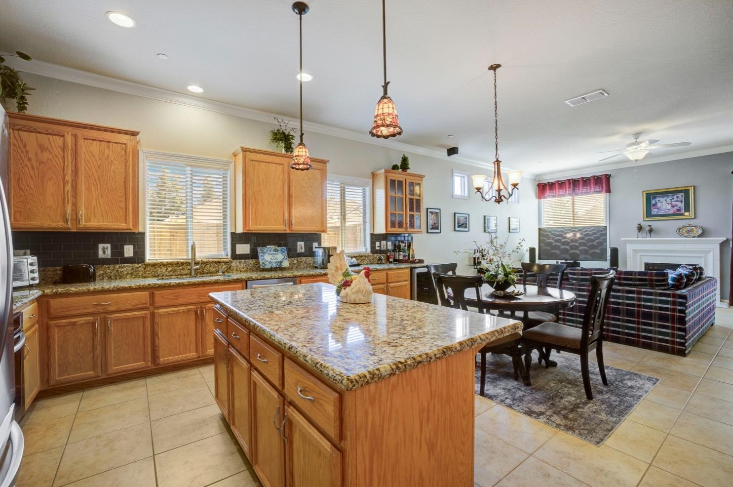 1750 Ravenna Way, Roseville CA  95747-5045 exterior