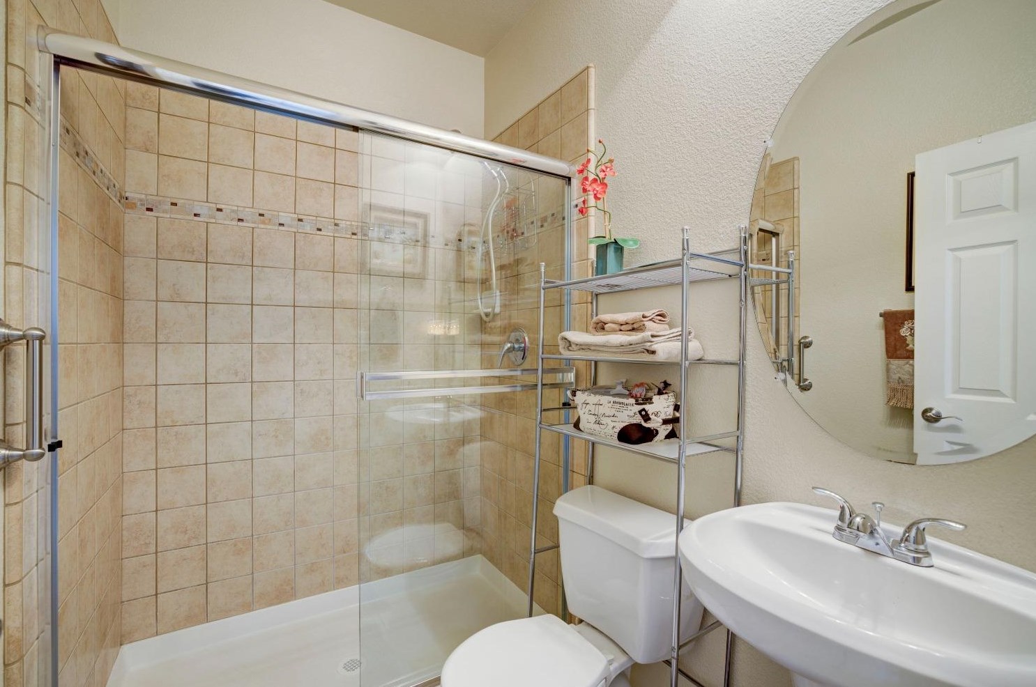 1750 Ravenna Way, Roseville CA  95747-5045 exterior