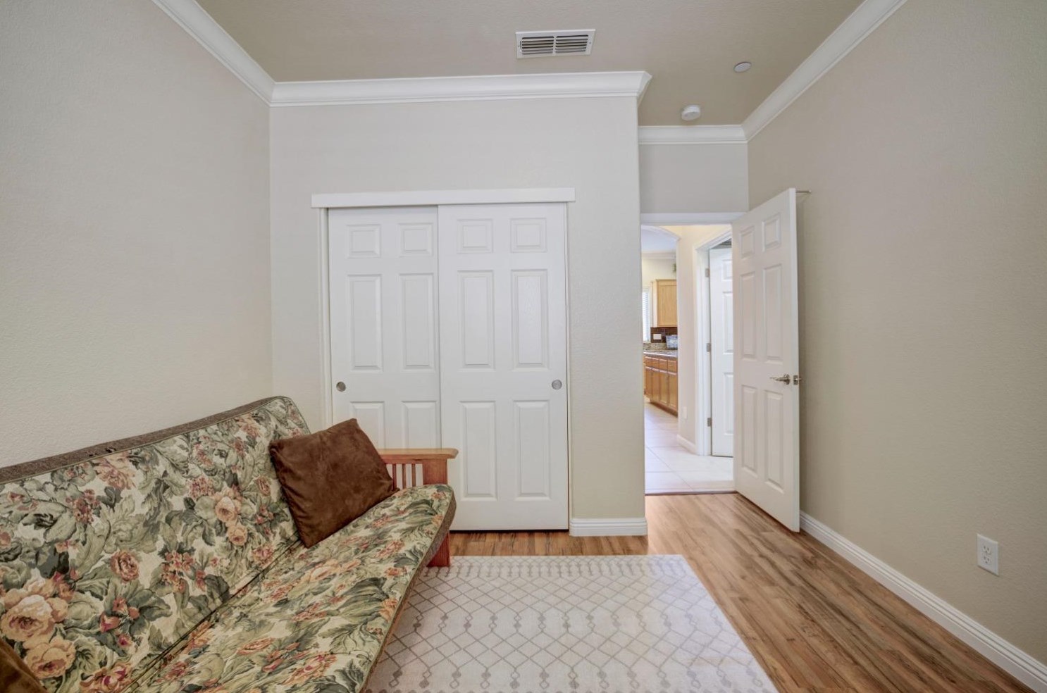 1750 Ravenna Way, Roseville CA  95747-5045 exterior