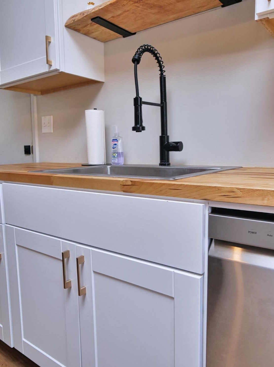 2431 Madrone St, Sutter CA 95982-2215 exterior