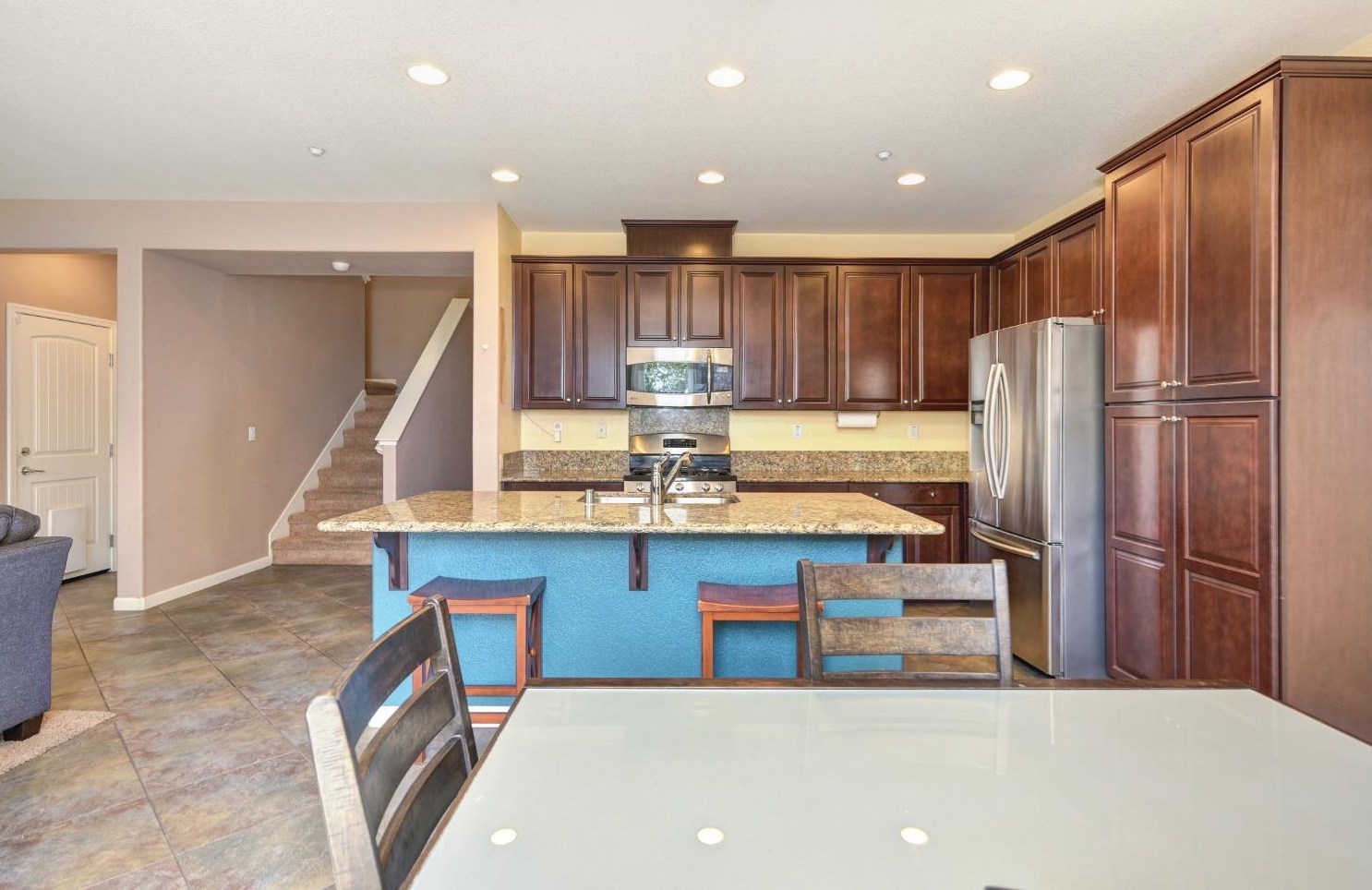 3266 Rainhill Loop, Roseville CA  95747-9063 exterior