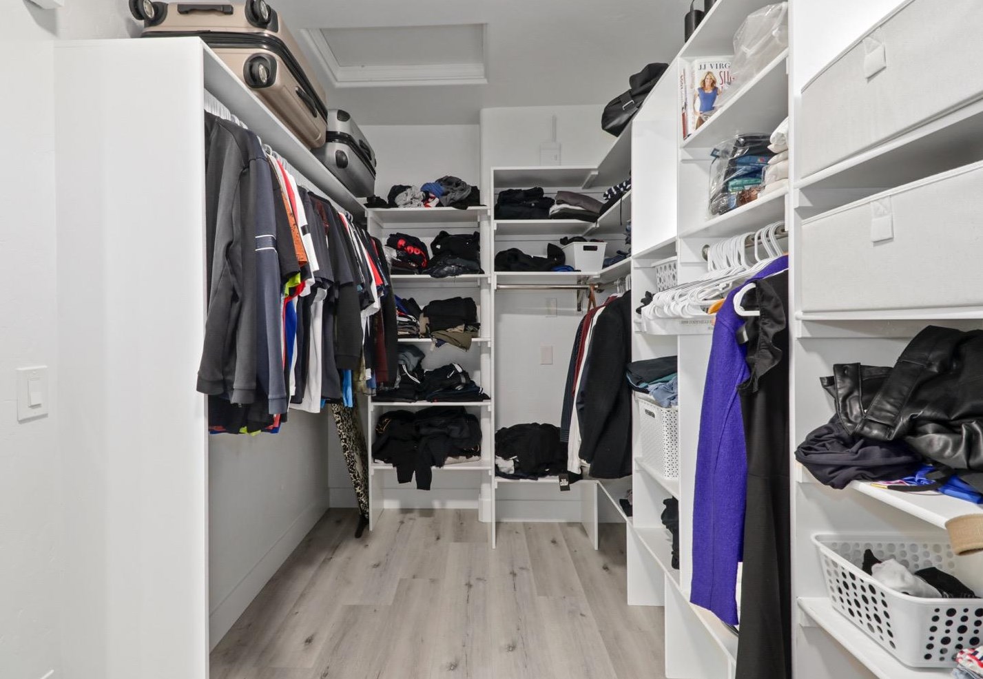 8530 Indianwood Way, Roseville CA  95747-6378 exterior