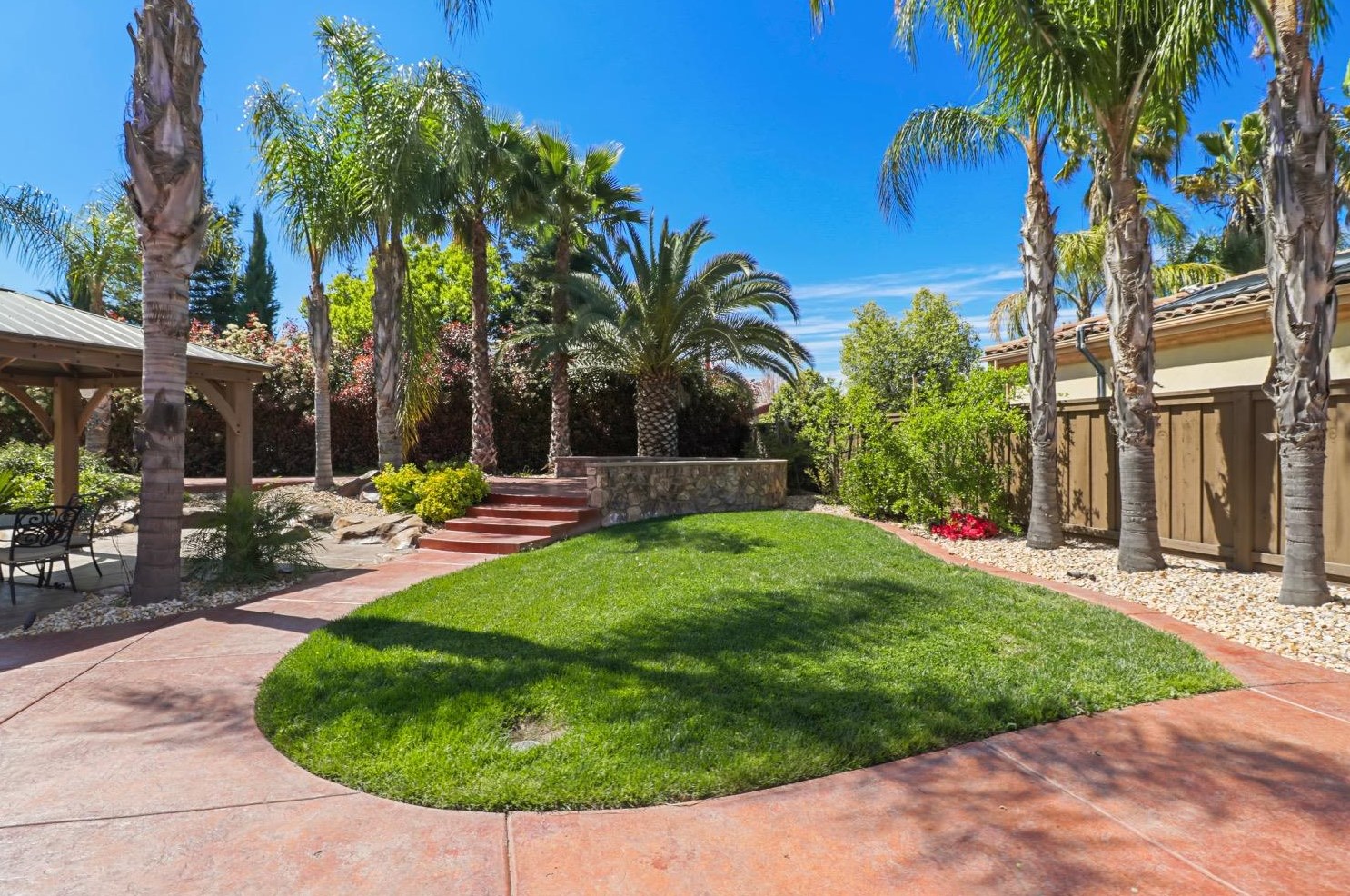 8530 Indianwood Way, Roseville CA  95747-6378 exterior