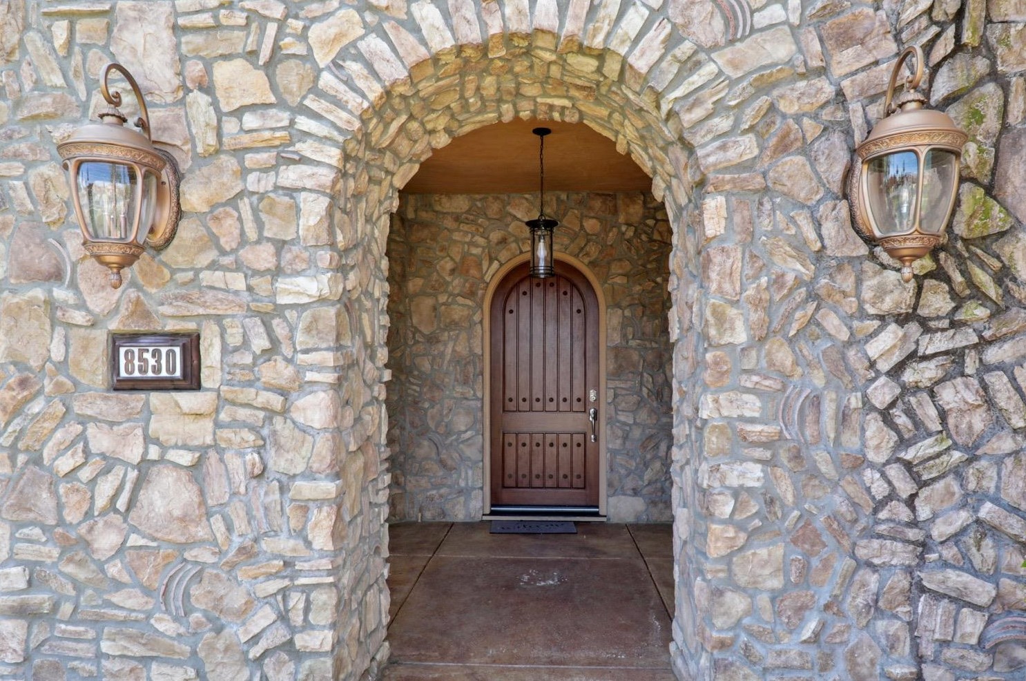 8530 Indianwood Way, Roseville CA  95747-6378 exterior