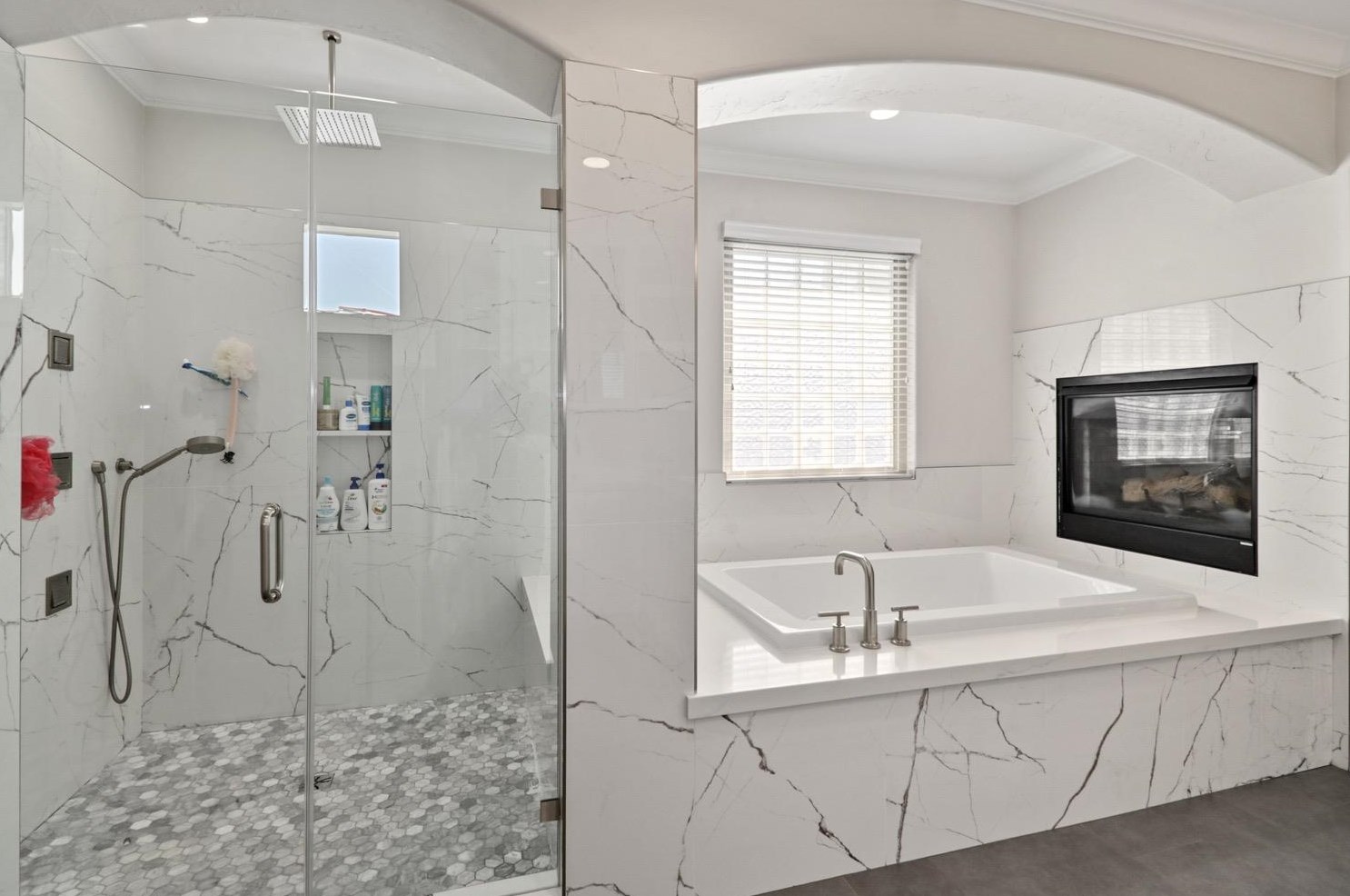 8530 Indianwood Way, Roseville CA  95747-6378 exterior