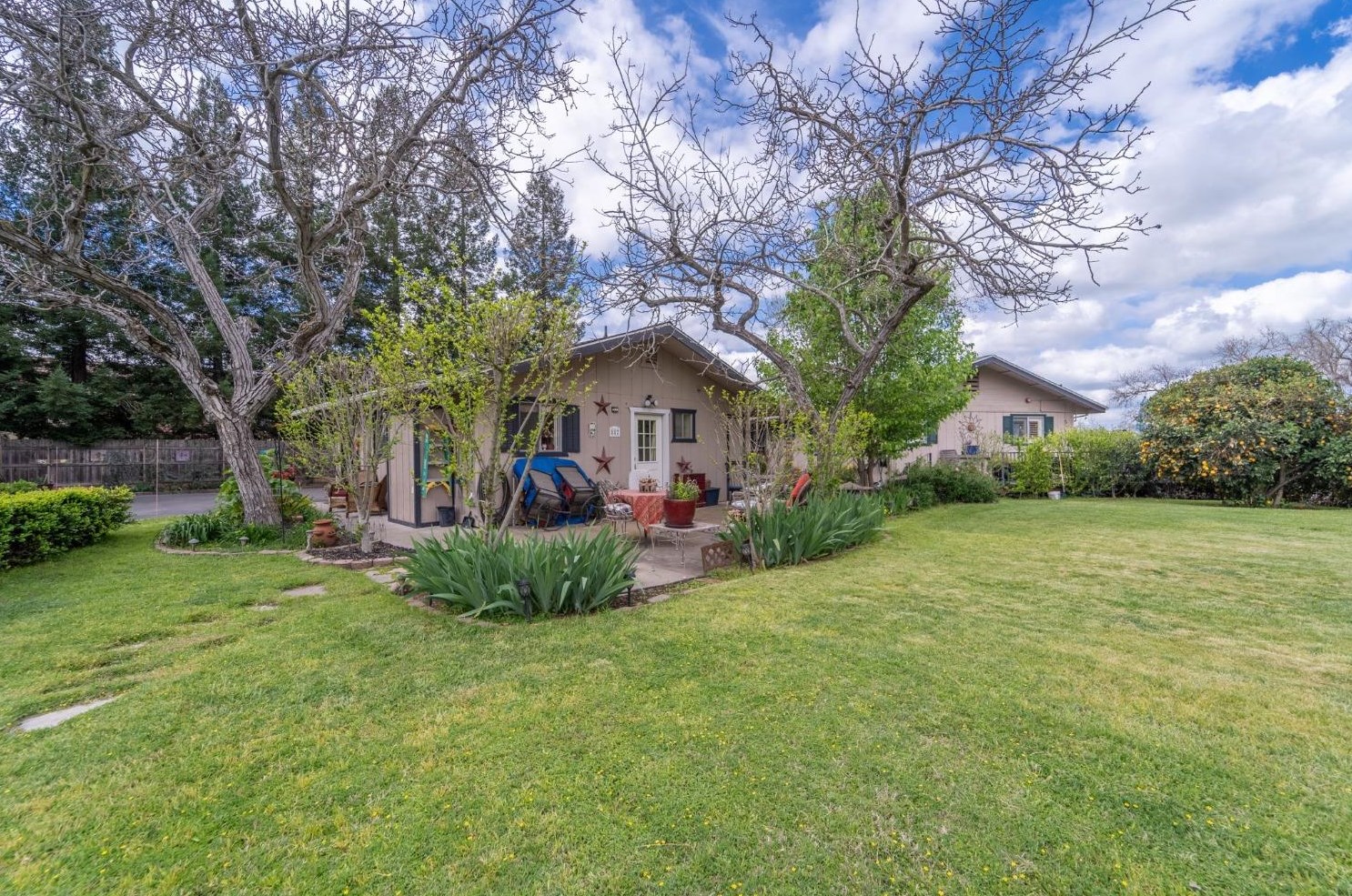 882 Reinman Ct, Valley Home CA  95361-4508 exterior