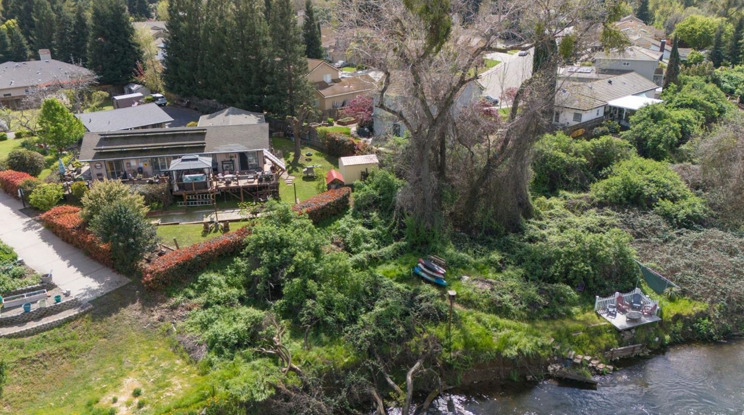 882 Reinman Ct, Valley Home CA  95361-4508 exterior