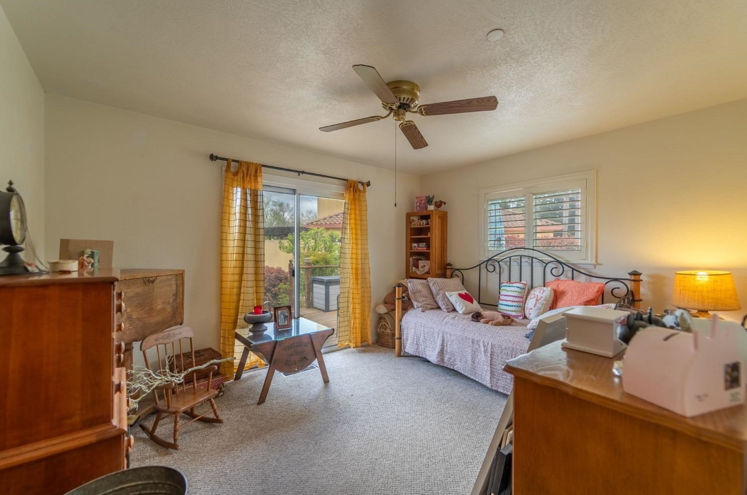 882 Reinman Ct, Valley Home CA  95361-4508 exterior