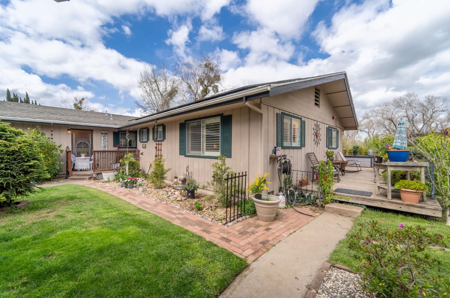 882 Reinman Ct, Valley Home CA  95361-4508 exterior