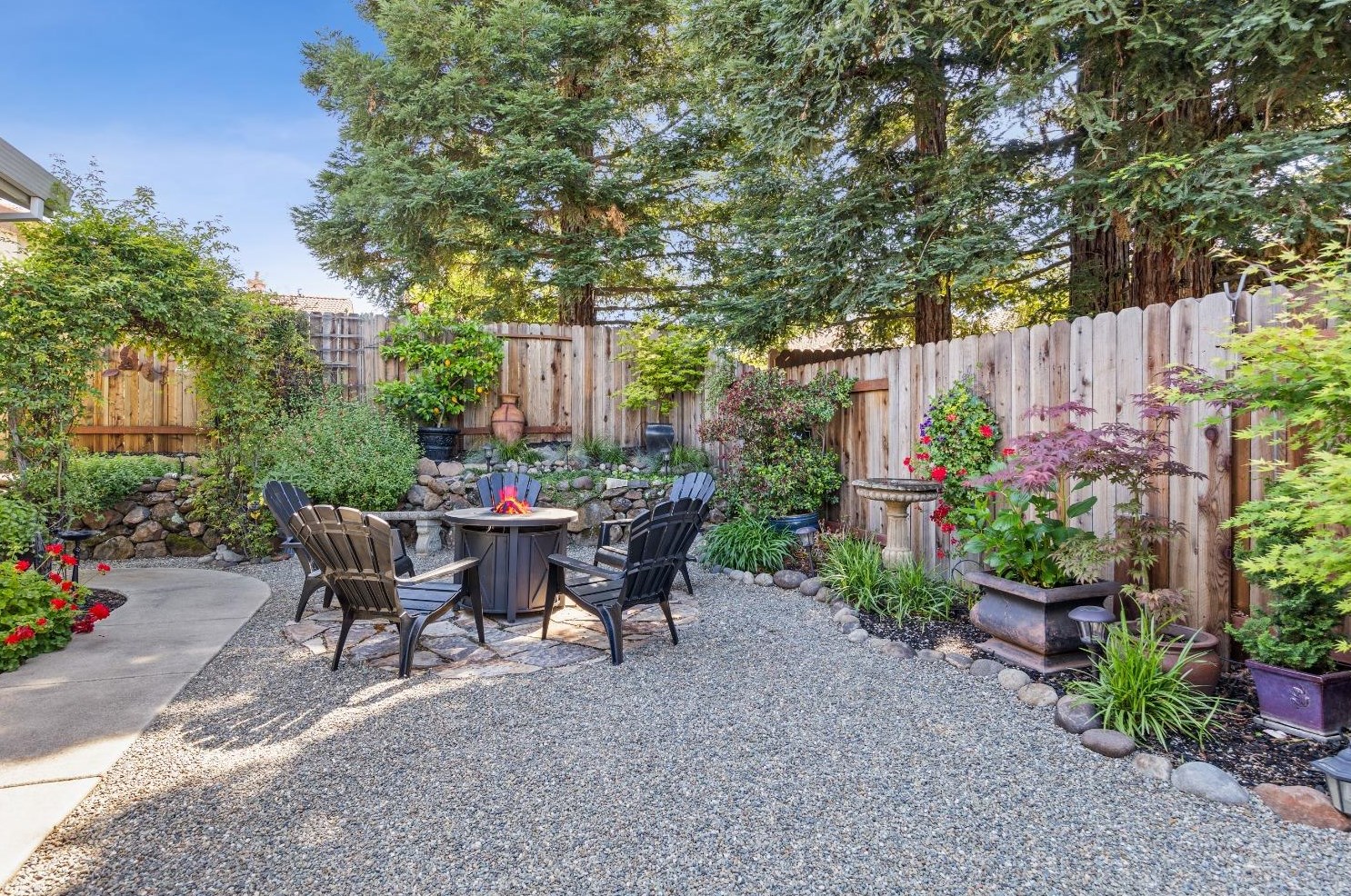 2520 Sasparilla Ct, Rocklin CA  95765-5605 exterior