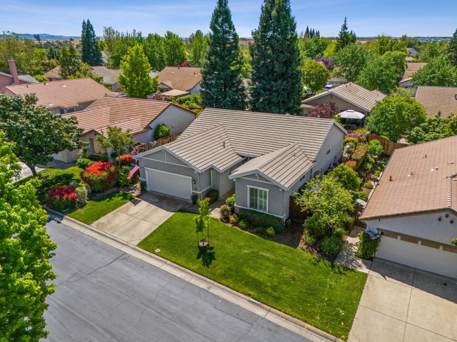 2520 Sasparilla Ct, Rocklin CA  95765-5605 exterior