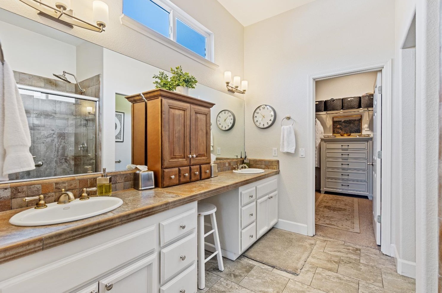 2520 Sasparilla Ct, Rocklin CA  95765-5605 exterior