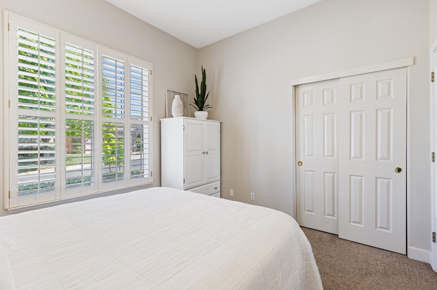 2520 Sasparilla Ct, Rocklin CA  95765-5605 exterior