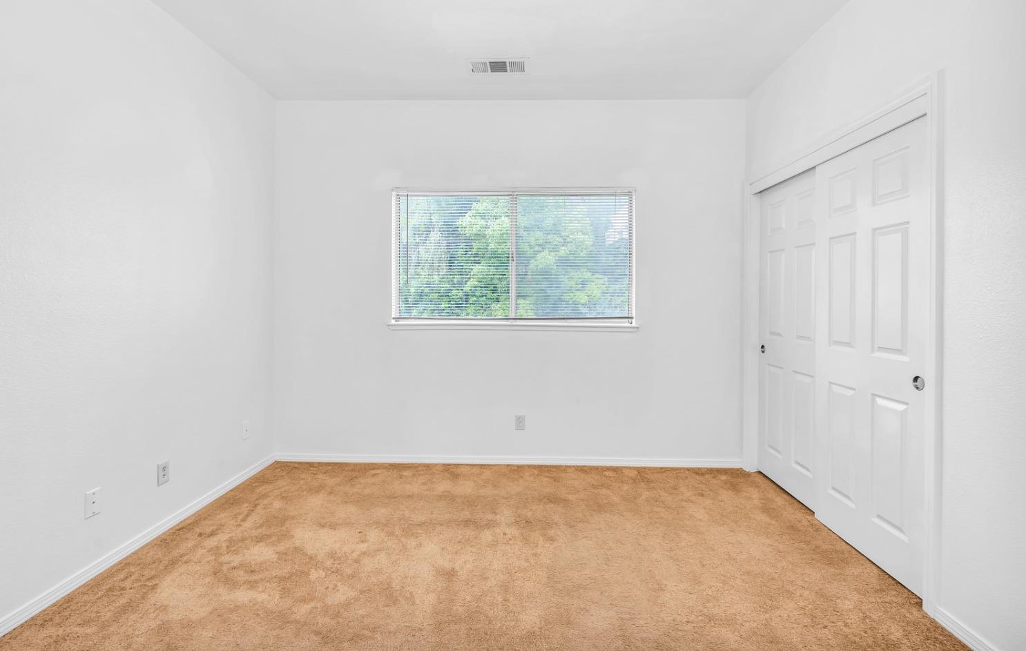 1631 Fir Dr, Los Banos CA 93635-4549 exterior