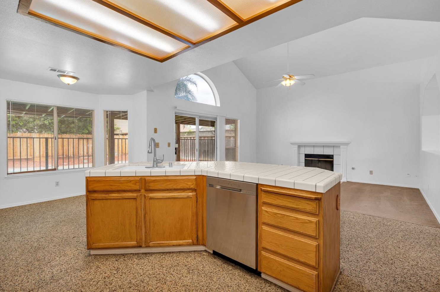 1631 Fir Dr, Los Banos CA 93635-4549 exterior