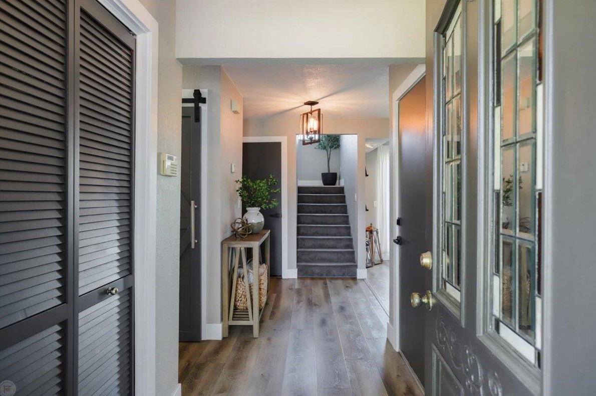 1298 Riv Blf Dr, Valley Home CA 95361-2678 exterior