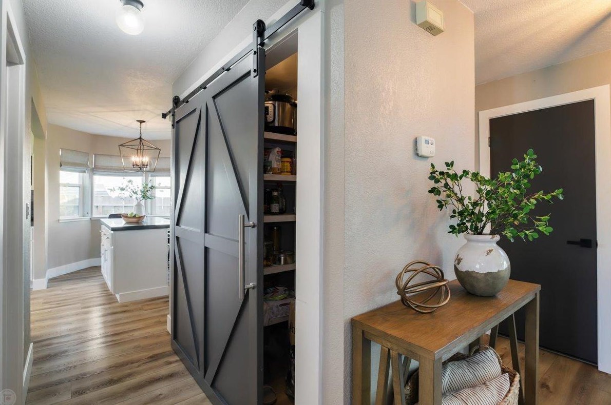 1298 Riv Blf Dr, Valley Home CA 95361-2678 exterior