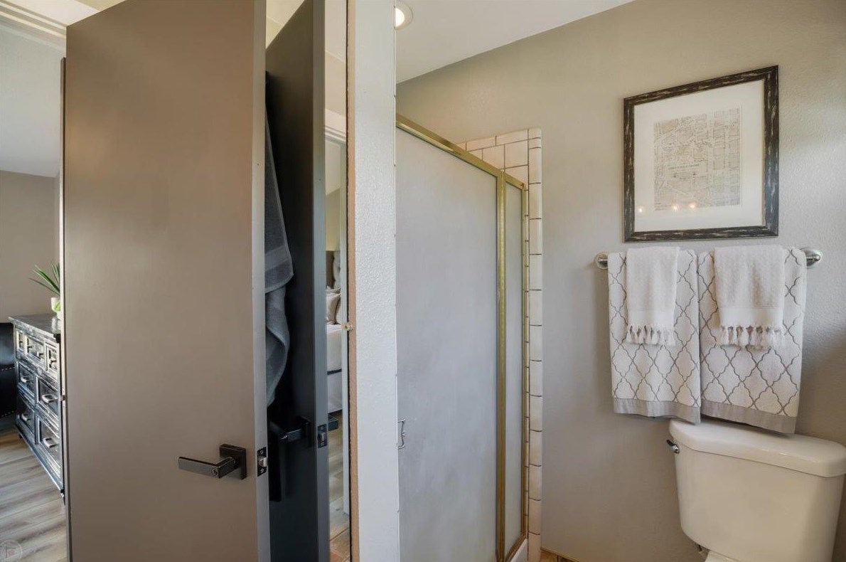 1298 Riv Blf Dr, Valley Home CA 95361-2678 exterior