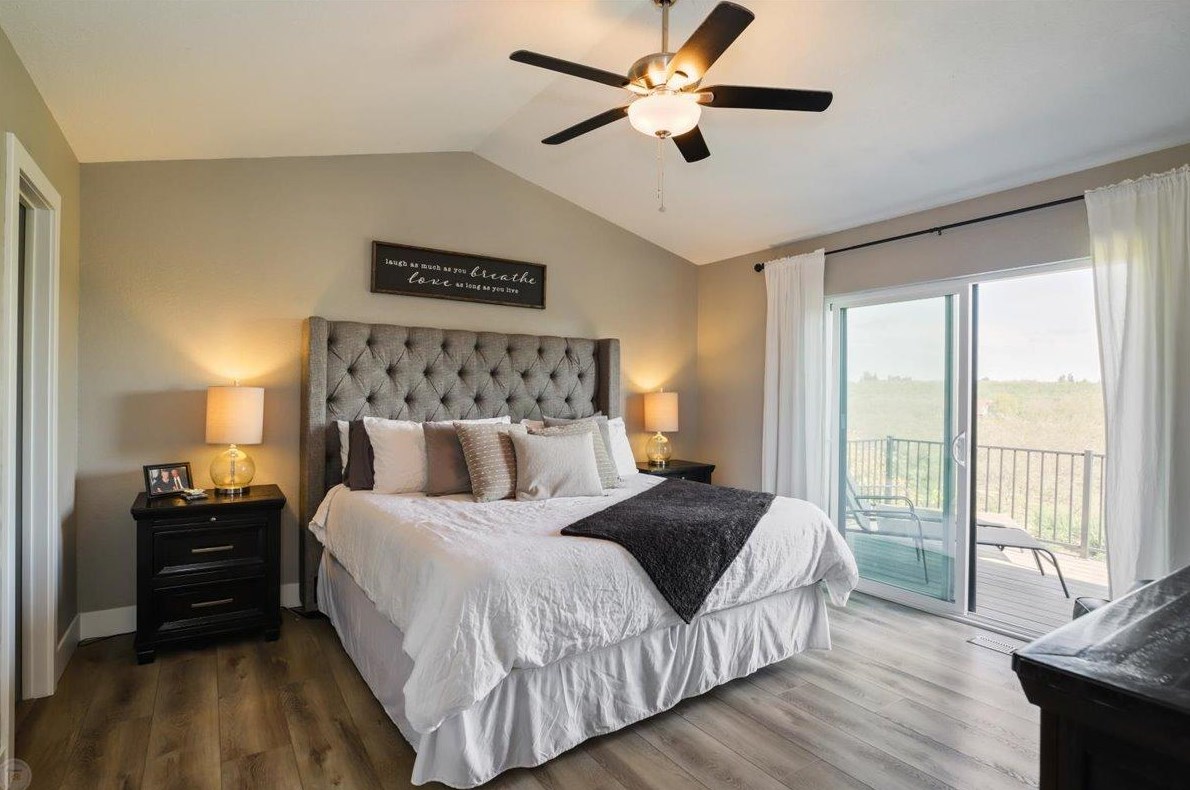 1298 Riv Blf Dr, Valley Home CA 95361-2678 exterior