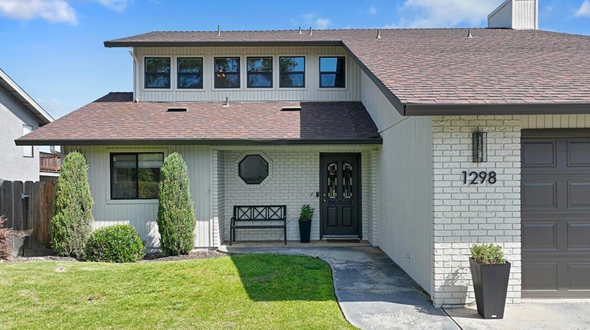 1298 Riv Blf Dr, Valley Home CA 95361-2678 exterior