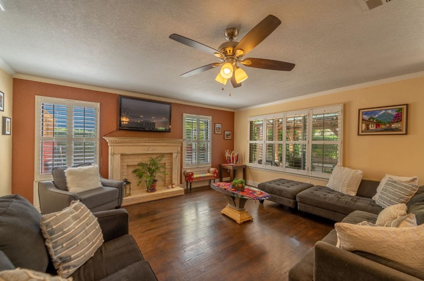 1313 Hunt Rd, Manteca CA  95337-6732 exterior