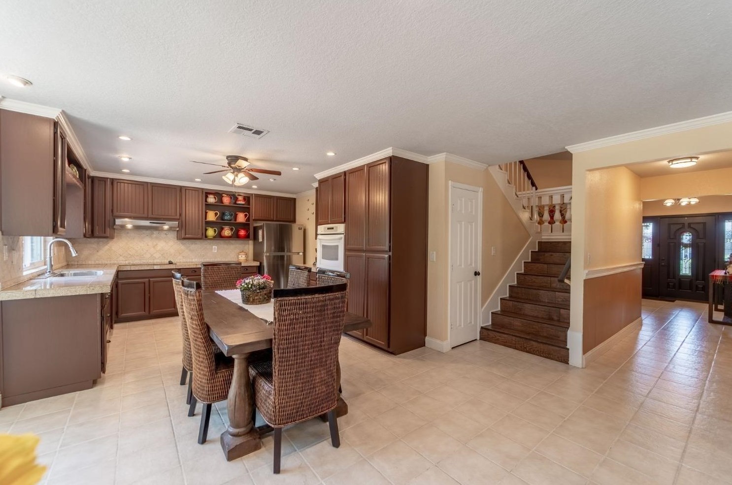 1313 Hunt Rd, Manteca CA  95337-6732 exterior