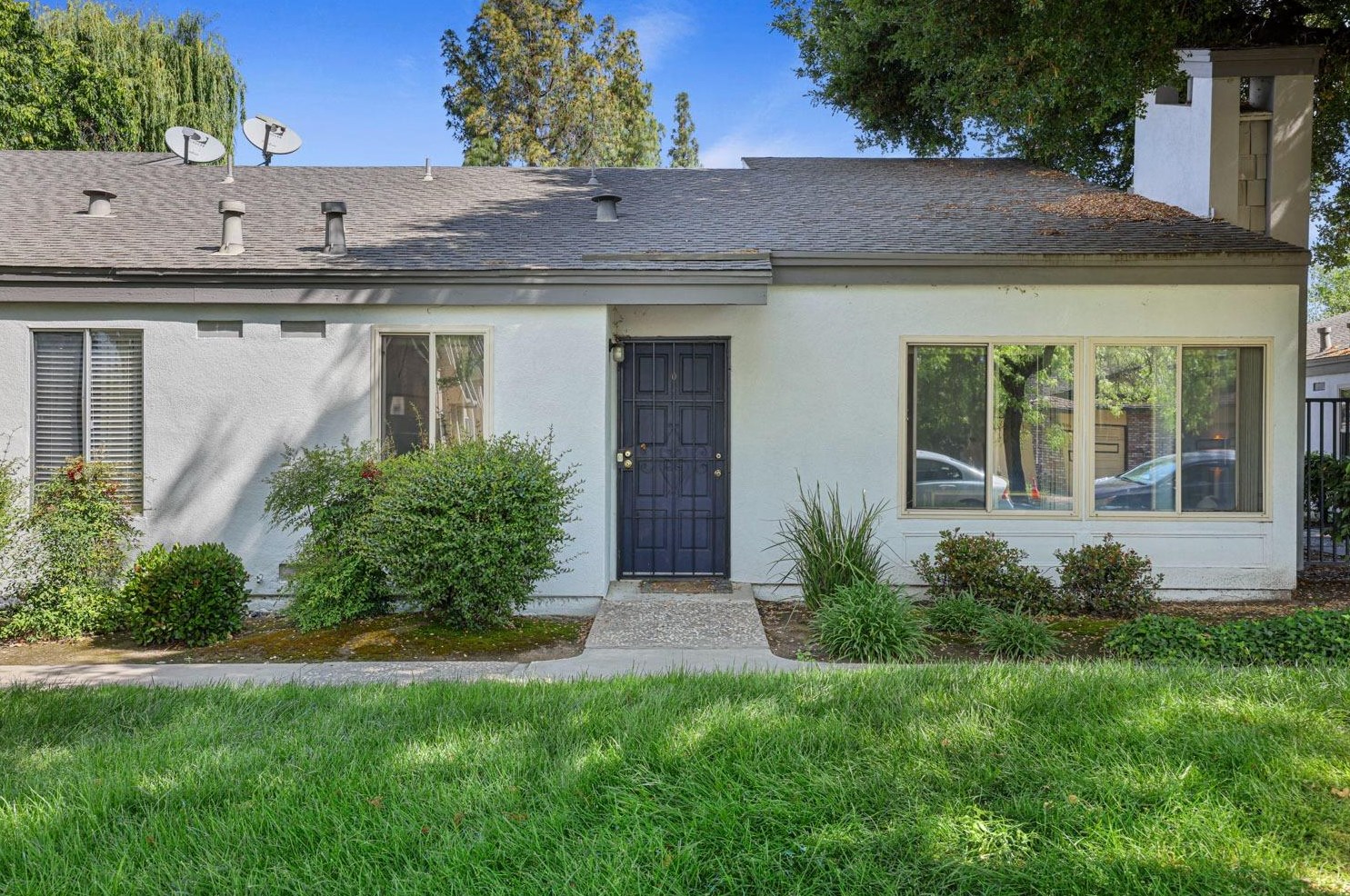 1313 Floyd Ave, Modesto CA  95355-2009 exterior