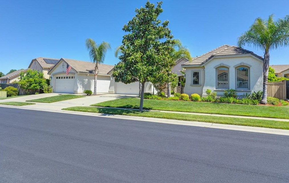 317 White Feather Ct, Roseville CA  95747-8891 exterior