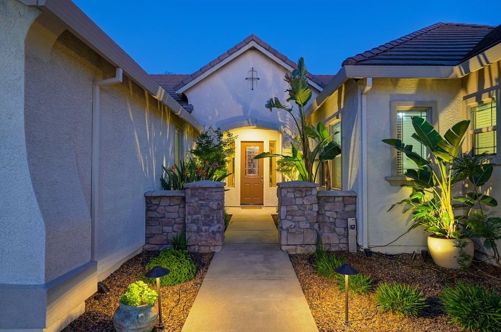 317 White Feather Ct, Roseville CA  95747-8891 exterior