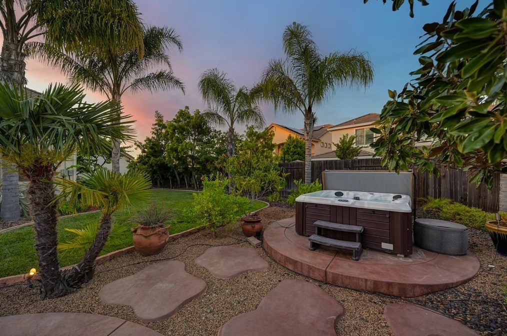 317 White Feather Ct, Roseville CA  95747-8891 exterior