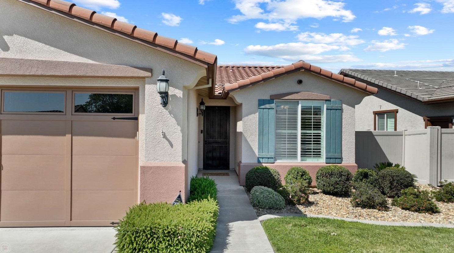 1535 Maple Valley St, Manteca CA 95336-5127 exterior