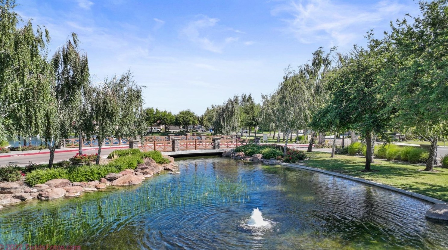 1535 Maple Valley St, Manteca CA 95336-5127 exterior