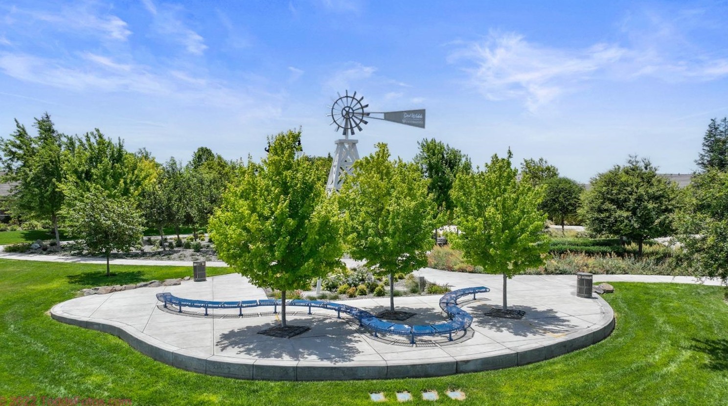 1535 Maple Valley St, Manteca CA 95336-5127 exterior