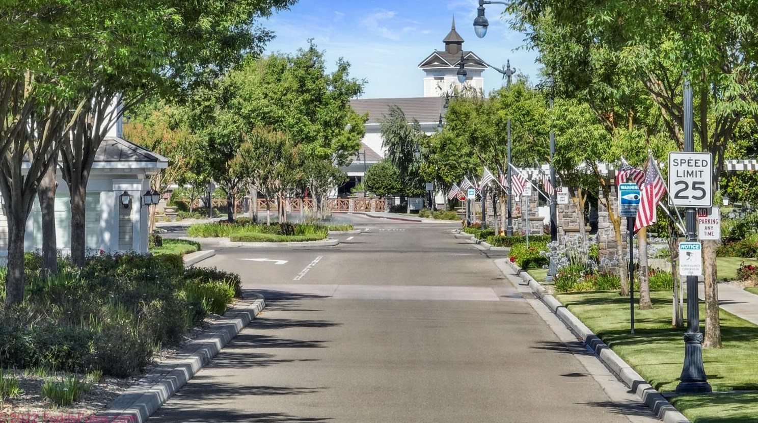 1535 Maple Valley St, Manteca CA 95336-5127 exterior