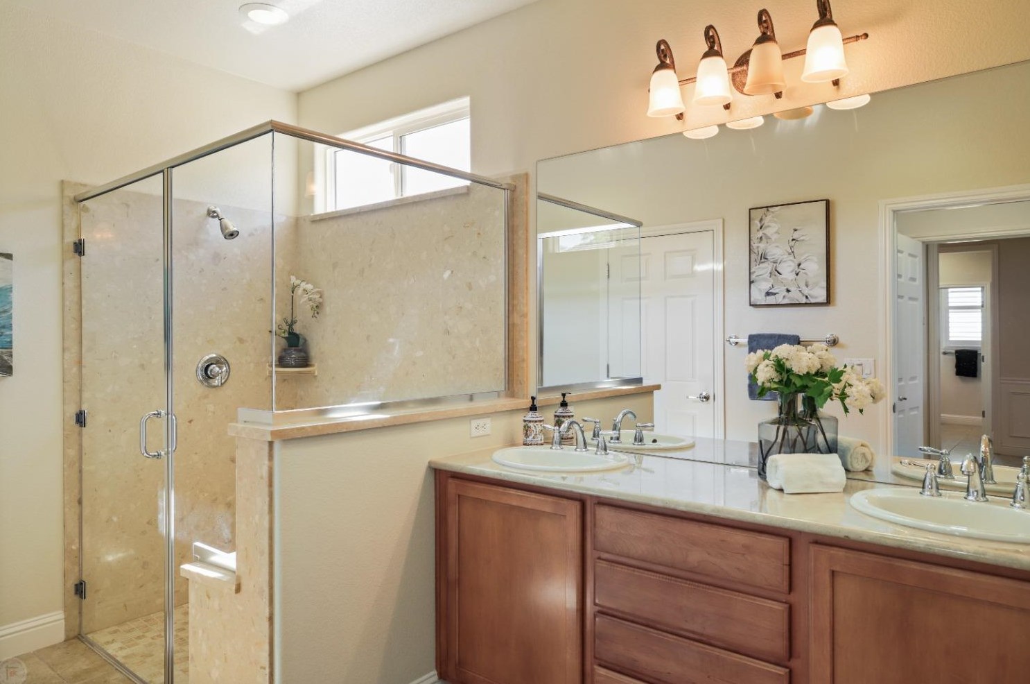 1535 Maple Valley St, Manteca CA 95336-5127 exterior