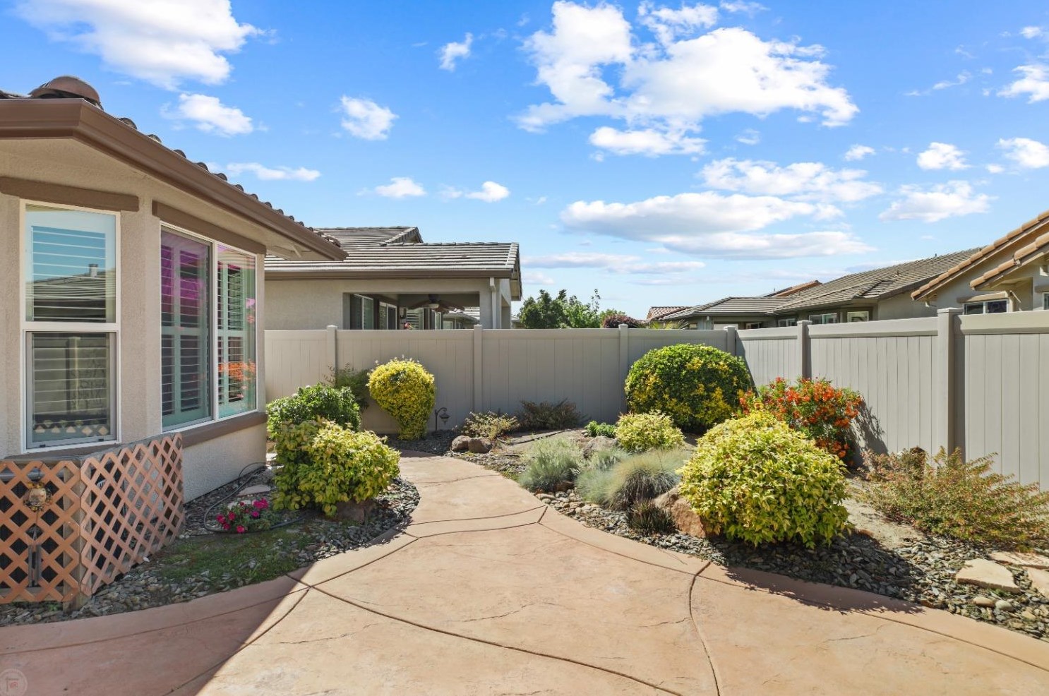 1535 Maple Valley St, Manteca CA 95336-5127 exterior