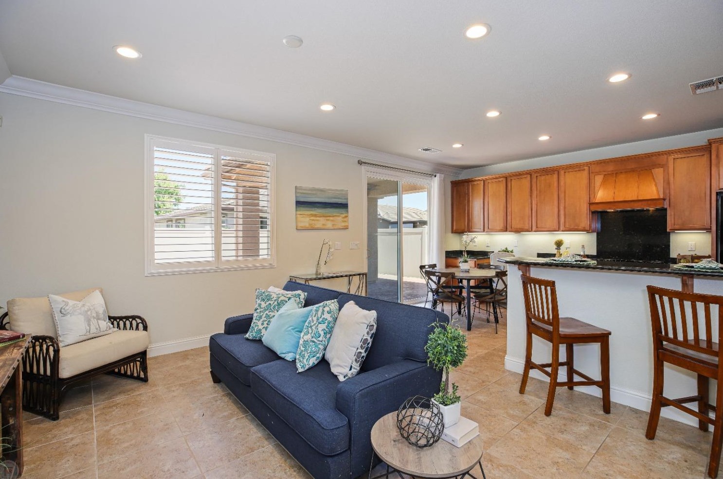 1535 Maple Valley St, Manteca CA 95336-5127 exterior