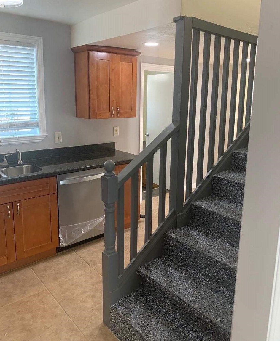 10050 Bernhardt Dr, Oakland CA  94603-2018 exterior