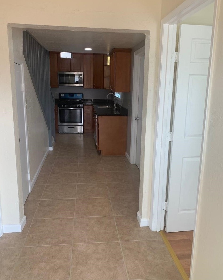 10050 Bernhardt Dr, Oakland CA  94603-2018 exterior