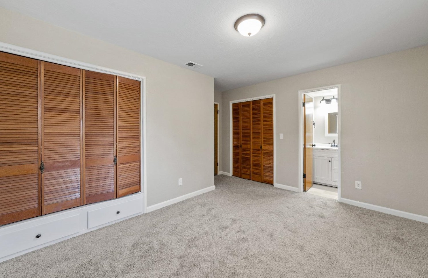 1625 Pennsylvania Ave, West Sacramento CA  95691-4118 exterior