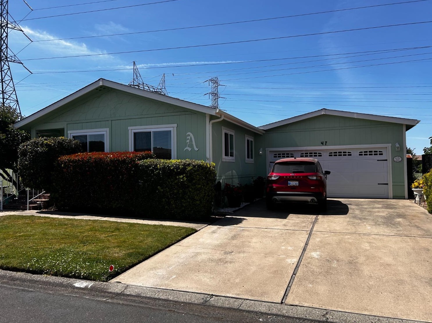 47 Hancock Dr, Roseville CA  95678-1122 exterior