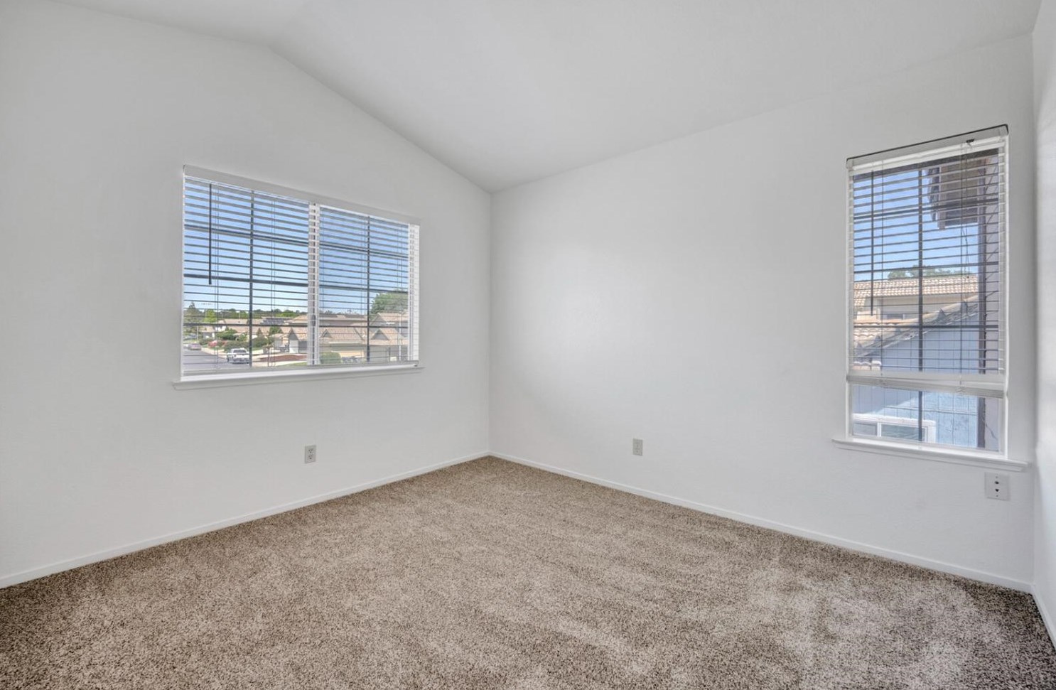 3556 Willard Way, Rocklin CA  95677-2557 exterior