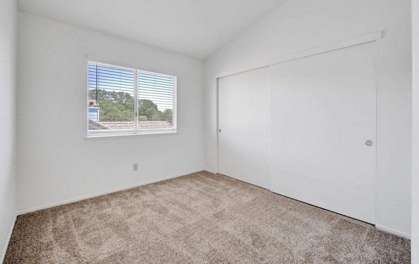 3556 Willard Way, Rocklin CA  95677-2557 exterior