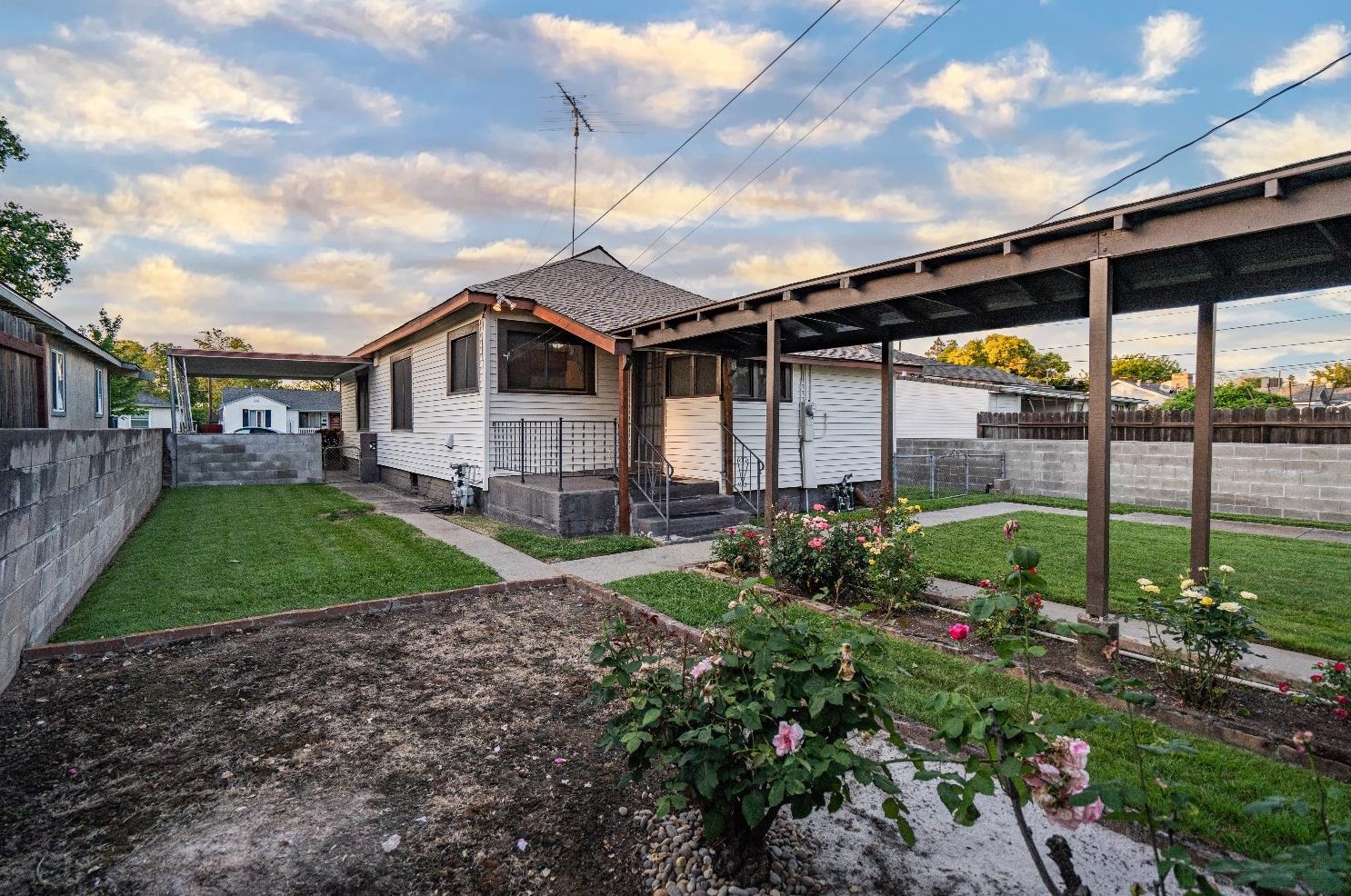 805 Pleasant St, Roseville CA 95678-1446 exterior